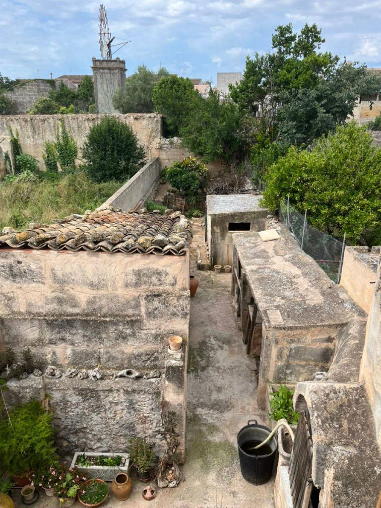 Charming Porreres House with Approved Project - 1